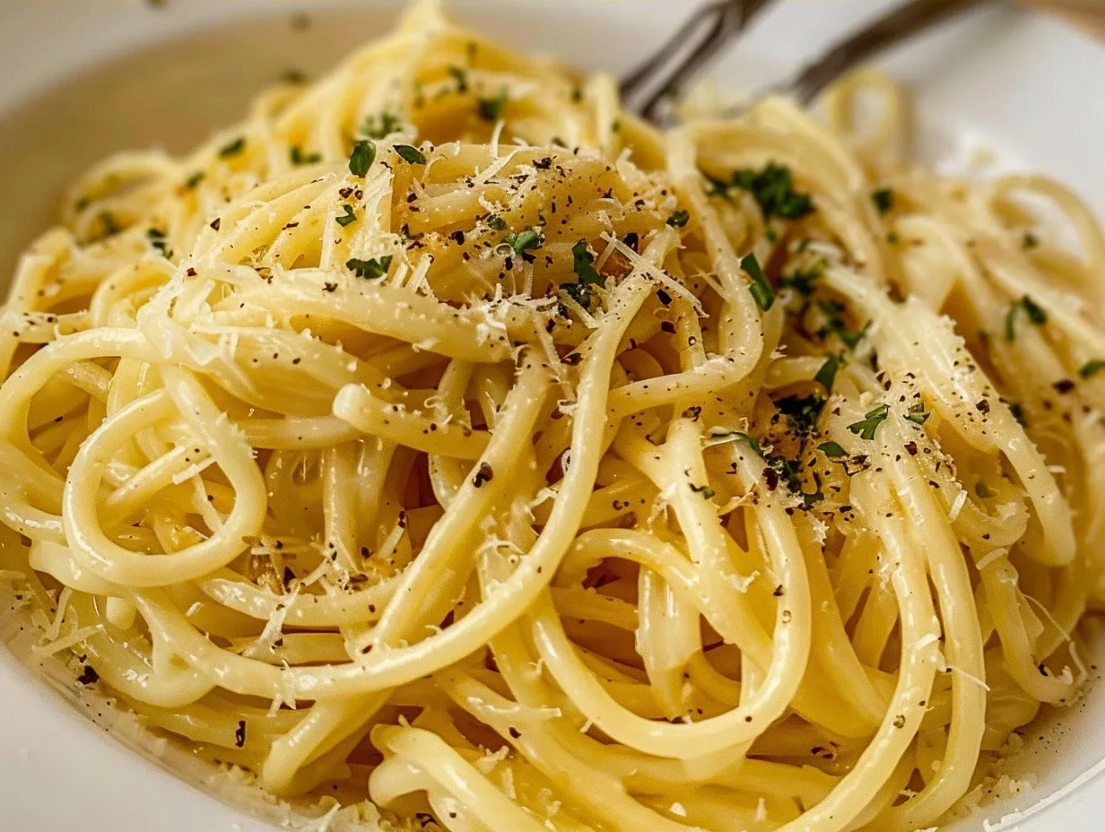 Garlic Butter Noodles Recipe for a Quick Dinner
